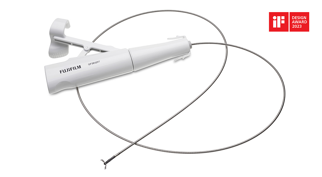 Smartphone-based endoscope system setup. (a) Schematic of